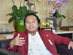 Ketum DPP IMM Berikan Selamat Kepada Komisioner KPU Kabupaten/Kota Terpilih Provinsi Jawa Timur Periode 2019-2024