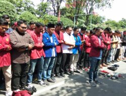 Sikapi Aktivis Muhammadiyah yang Gugur, AMM Gelar Unjuk Rasa di Kepolisian Daerah Jawa Timur