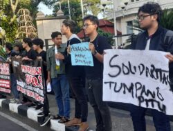 Aksi Kamisan Malang untuk Korban Tumpang Pitu