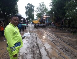 Curah Hujan Tinggi, Anak Sungai di Ponorogo Meluap Disertai Material Lumpur