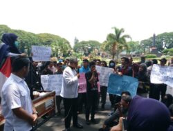 Aksi Tolak Omnibus Law di Malang, DPRD Janji Akan Teruskan ke Pusat