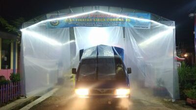 Warga Desa di Pacitan Ciptakan Bilik Sterilisasi Raksasa