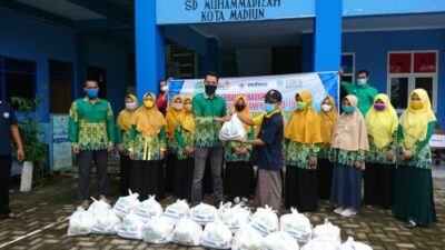 Momen Hardiknas, Mereka Bergerak untuk Guru dan Karyawan Sekolah