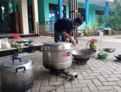 Pemuda di Nganjuk Mendirikan Dapur Umum untuk Pekerja Informal