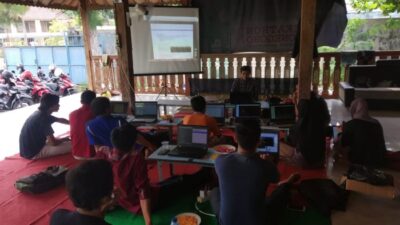 Era Virtual, RTIK Bojonegoro Adakan Pelatihan Coding untuk Pemula