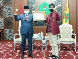 Ikatan Mahasiswa Muhammadiyah Jatim Beri Penghargaan kepada Pemkab Pamekasan