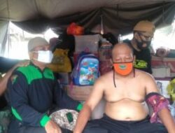 Layanan Bekam Lazismu untuk Para Relawan Erupsi Gunung Semeru