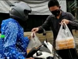 Perhimpunan Driver Online Indonesia di Jatim Bagikan Ratusan Masker dan Hand Sanitizer