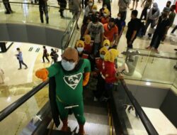 New Man, Ikon Protokol Kesehatan Pemkot Surabaya Beraksi Keliling KBS dan Mal