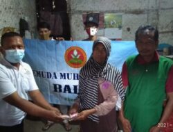 PCPM Balen Serahkan Donasi kepada Ibu Supini, Penderita Kanker Lidah