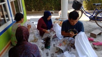 Pemuda Asal Lumajang Sukses Geluti Bisnis Batik