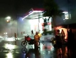 Alami Kebakaran, Pelayanan di SPBU Margomulyo Dihentikan Sementara