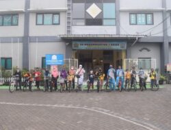 Menjaga Imun Tubuh, Guru SD Muhammadiyah 2 Krian Ajak Siswa Go-Bar