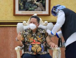 Vaksinasi Tahap Dua Forpimda Surabaya, Whisnu Minta Warga Tak Perlu Takut Divaksin