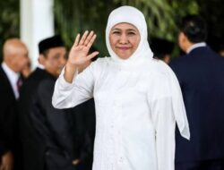 Swab Negatif, Gubernur Khofifah Langsung Mulai Aktivitas
