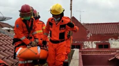 Perbaiki Atap Rumah, Pria di Surabaya Wafat