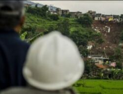 Memasuki Hari Keempat Pencarian Korban Longsor di Sumedang, 16 Korban Jiwa Ditemukan