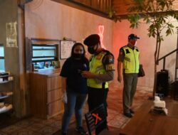 Sejumlah Tempat Karaoke dan Cafe di Surabaya, Didatangi Petugas Gabungan Patroli Amanusa ll