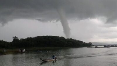 Gempar! Warga Wonogiri Melihat Puting Beliung di Waduk Gajah Mungkur