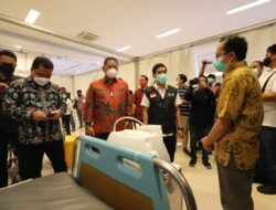 Dibuka Wakil Menteri Kesehatan RI, Pemkot Surabaya Gelar Vaksinasi Massal untuk Nakes