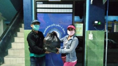 Peduli Anjal, Komunitas Sanggar Senam Berikan Bantuan Sosial