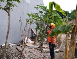 Kisah Agus Wahyu Cahyono, Guru SD yang Nyambi Jadi Relawan