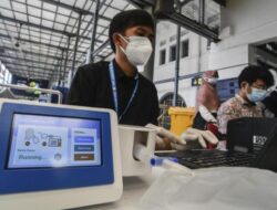 Calon Penumpang Kereta Api Manfaatkan GeNose untuk Pemeriksaan Cepat Covid-19