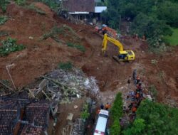 Longsor Nganjuk: 175 Jiwa Terdampak, 10 Orang Masih dalam Pencarian