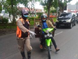 Perketat Protokol Kesehatan, Kelurahan Pacarkembang Gelar Operasi Masker