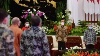 Presiden Jokowi Minta Seluruh Wartawan Segera Divaksin COVID-19