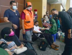 Hari Pertama Kerja, Eri Cahyadi Pantau Vaksinasi Lansia dan Screening Donor Plasma Konvalesen