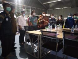 Apresiasi Nakes dan Relawan Pendamping, Menkes Kunjungi Rumah Sakit Lapangan Indrapura