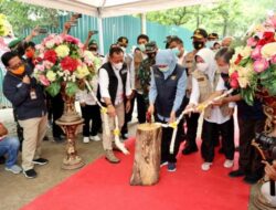 Wakapolda Jatim Dampingi Gubernur Jatim Resmikan RS Lapangan di Madiun