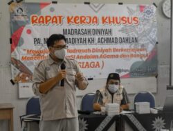 Panti Achmad Dahlan Gelar Rapat Khusus Madrasah Diniyah untuk Para Santri