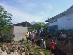 Jama’ah Semakin Membeludak, Warga Desa Nangalili Rehab Total Masjid