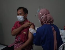 Ratusan Dosen dan Karyawan UMM Ikuti Vaksinasi Tahap Pertama