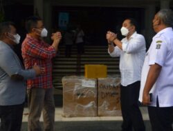 Terima Bantuan Alat Canggih Ekstraksi Zybio, Eri Cahyadi Optimis Surabaya Menuju Zona Hijau