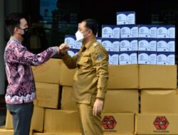 Pemkot Terima 5.500 Kotak Vitamin C, Bakal Disalurkan untuk Lansia