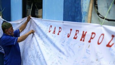 Ikrar Setia Dukung AHY, Kader Partai Demokrat Gelar Cap Jempol Darah