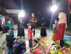 Mahasiswa UMSurabaya Memasukkan Covid-19 Ke Dalam Ular Tangga Saat KKN