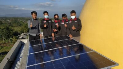 Bantu Pasokan Listrik Masjid, Mahasiswa Elektro UMM Rancang PLTS