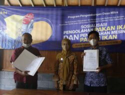 Inovatif, Tim Pengabdian UMM Ajari Peternak Ikan Gunakan Teknologi