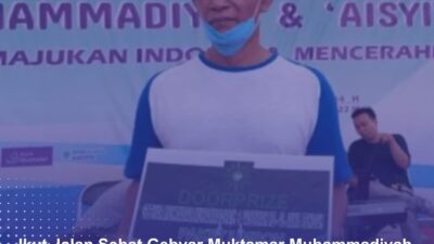 Ikut Jalan Sehat Gebyar Muktamar Muhammadiyah, Tukang Bersih-bersih Dapat Hadiah Umroh