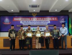 Muhammadiyah Beri Award untuk Tiga Kader Teladan