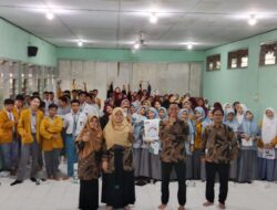 FAI UMM Mengadakan Pelatihan Personal Branding di Ponpes Al-Aqsho Babat