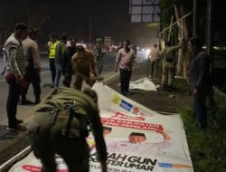 Hari Pertama Masa Tenang KPU Kabupaten Malang Lakukan Pembersihan Alat Peraga Kampanye