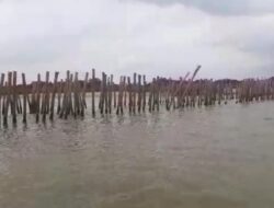 Pemkab Pamekasan Cegah Konflik Pagar Laut Di Pantai Jumiang