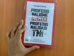 Muhadjir Effendy Tulis Buku Profesionalisme Militer: Profesionalisasi TNI