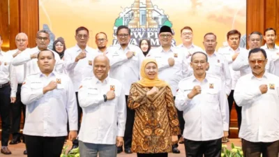 Lantik Pengurus PII Jawa Timur, Khofifah Tekankan Peran Insinyur dalam Ketahanan Pangan